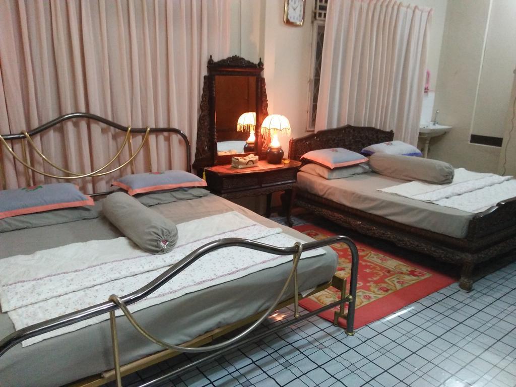 Teratak Ibunda Guest House Kota Bharu Ngoại thất bức ảnh