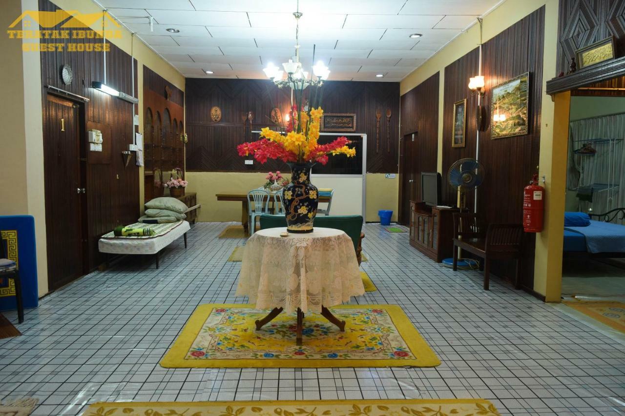 Teratak Ibunda Guest House Kota Bharu Ngoại thất bức ảnh