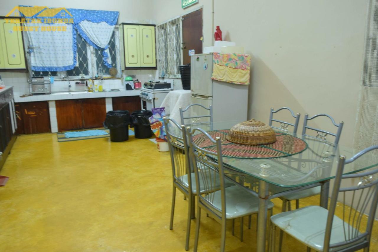 Teratak Ibunda Guest House Kota Bharu Ngoại thất bức ảnh